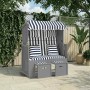 Kék és fehér polyrattan és tömör fa strandszék párnákkal