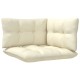 Háromszemélyes tömör fenyőfa kerti kanapé krémszínű párnákkal