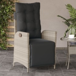 Világosszürke polyrattan dönthető kerti szék lábtartóval