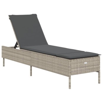 Világosszürke polyrattan napozóágy párnával