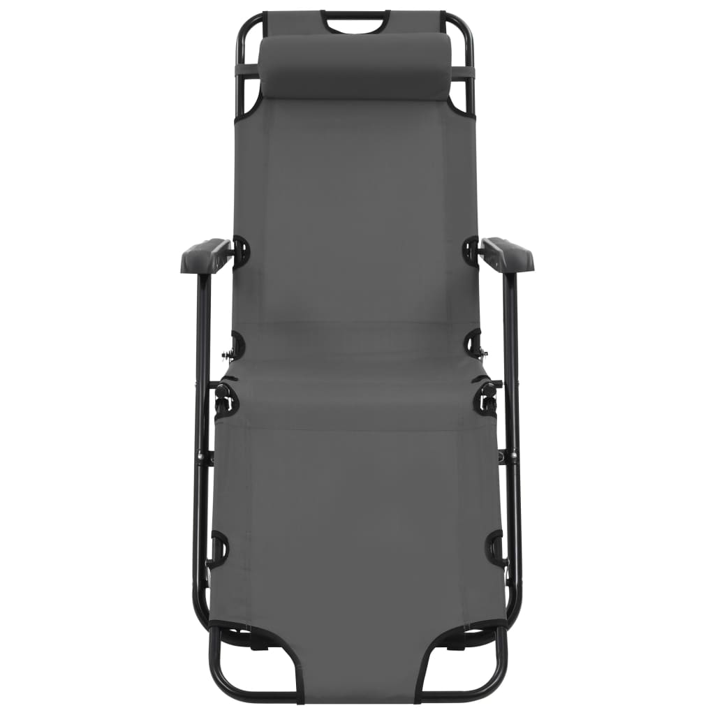 2 db szürke összecsukható acél napozóágy lábtartóval