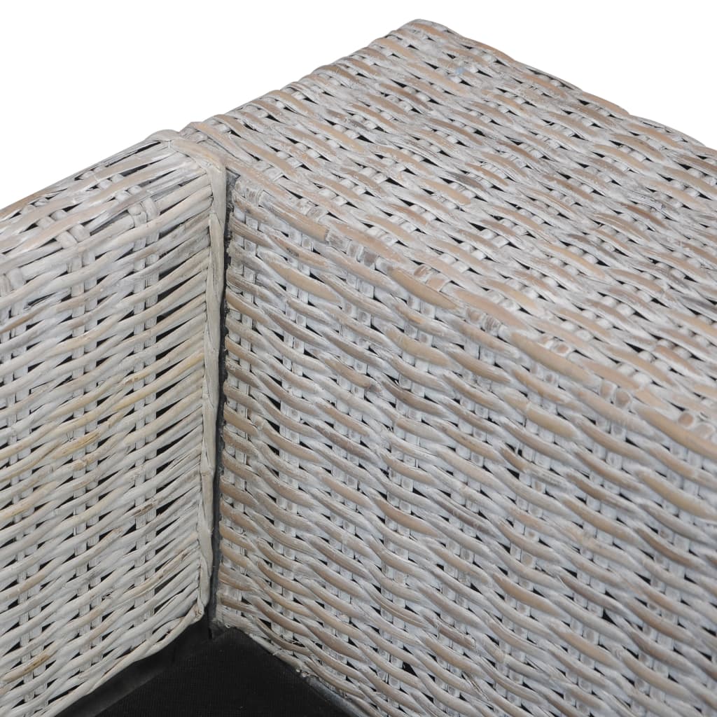 Szürke háromszemélyes természetes rattan kanapé párnákkal