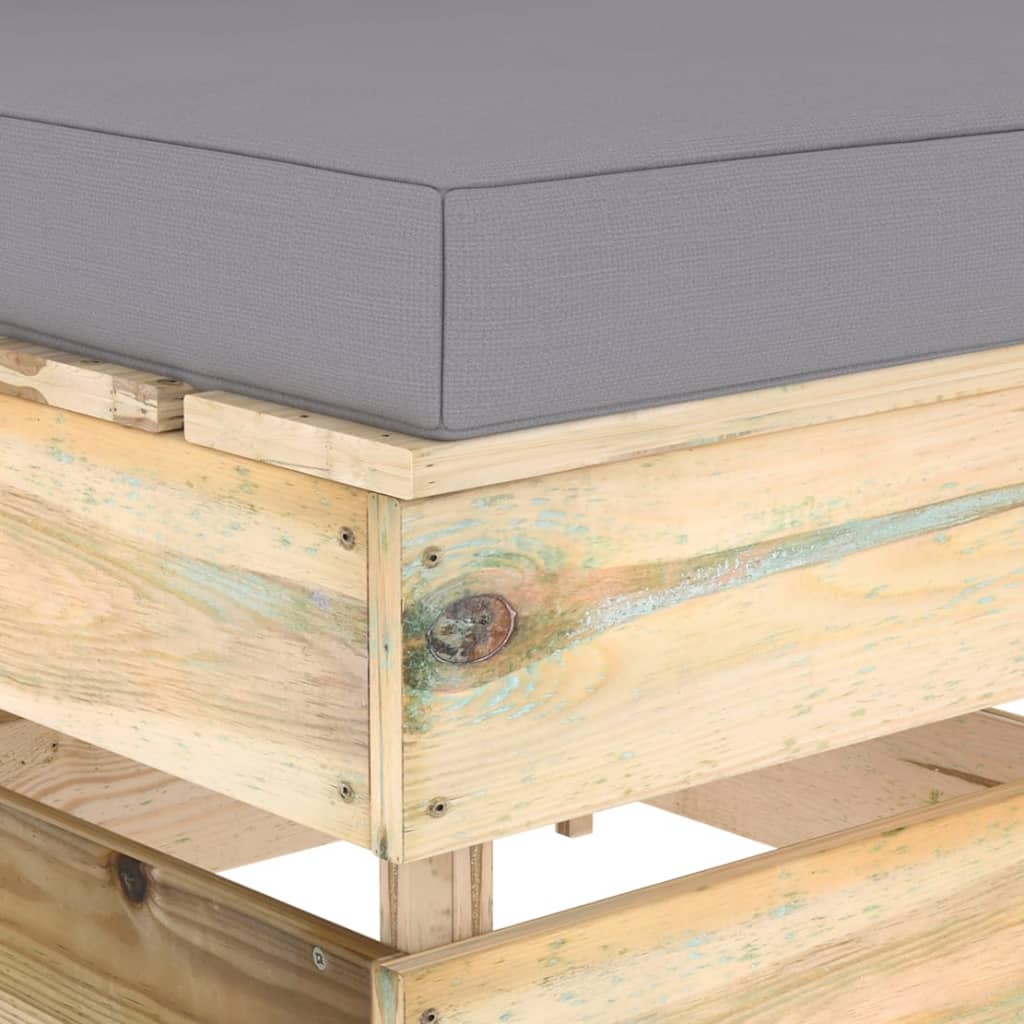 Zöld impregnált fa elemes középső kanapé párnákkal