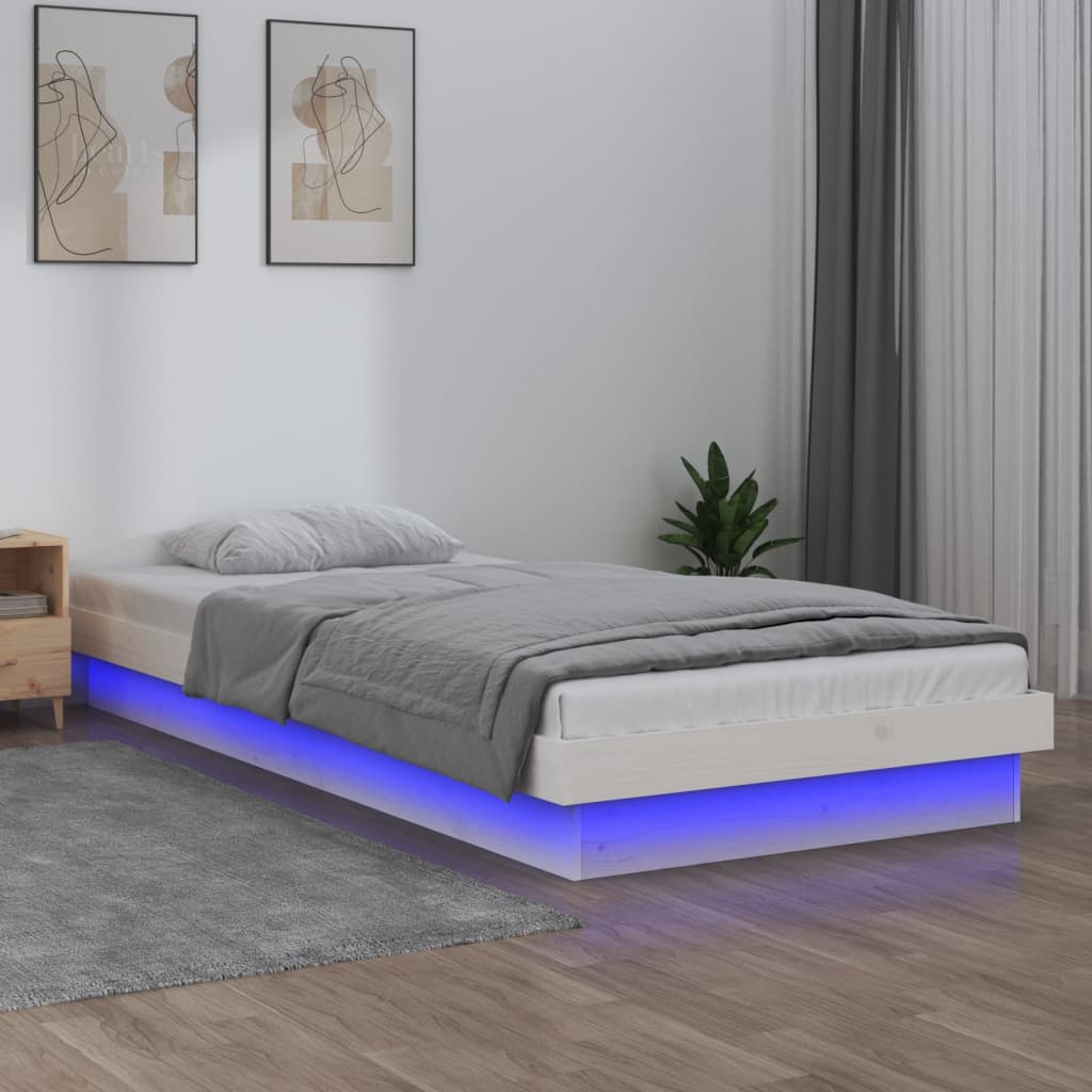 Fehér tömör fa ágykeret led-ekkel 75x190 cm (2ft6 small single)