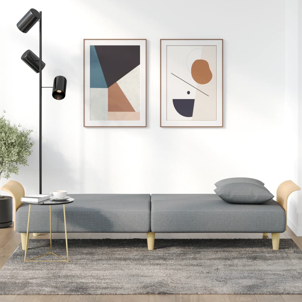 Világosszürke szövet kanapéágy karfával