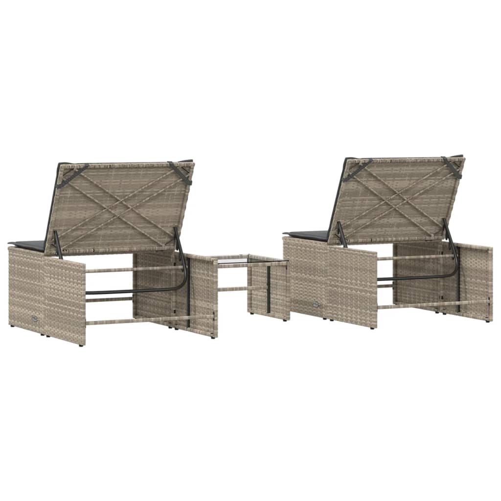 2 db világosszürke polyrattan napozóágy asztallal