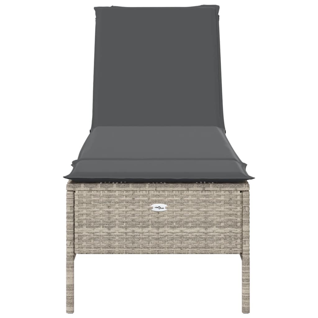 Világosszürke polyrattan napozóágy párnával